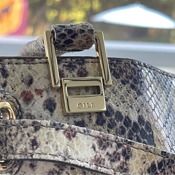 G.I.L.T Snakeskin Patterned Large Tote Bag
(Got It Love It) - Picture 3 of 16